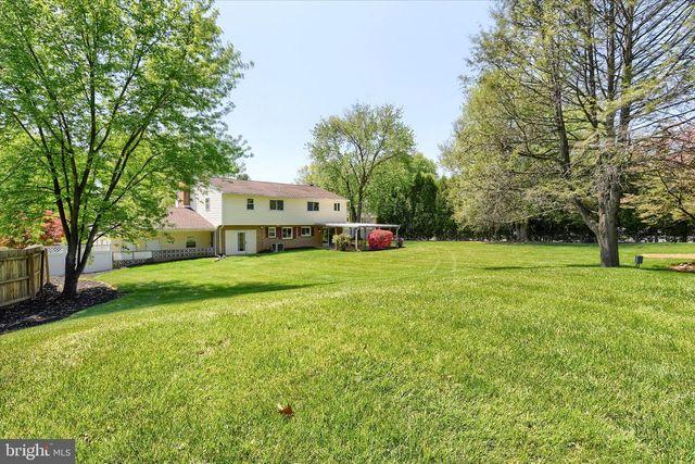 6100 DRIFTWOOD DR, Harrisburg, PA 17111