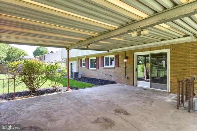 6100 DRIFTWOOD DR, Harrisburg, PA 17111