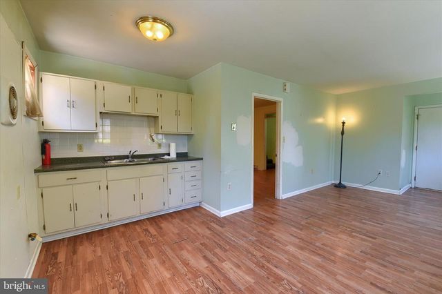 6100 DRIFTWOOD DR, Harrisburg, PA 17111