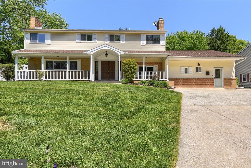 6100 DRIFTWOOD DR, Harrisburg, PA 17111