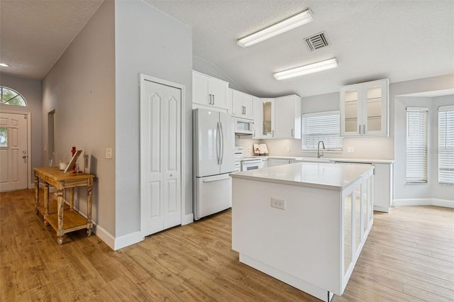 19427 MORDEN BLUSH DRIVE, Lutz, FL 33558