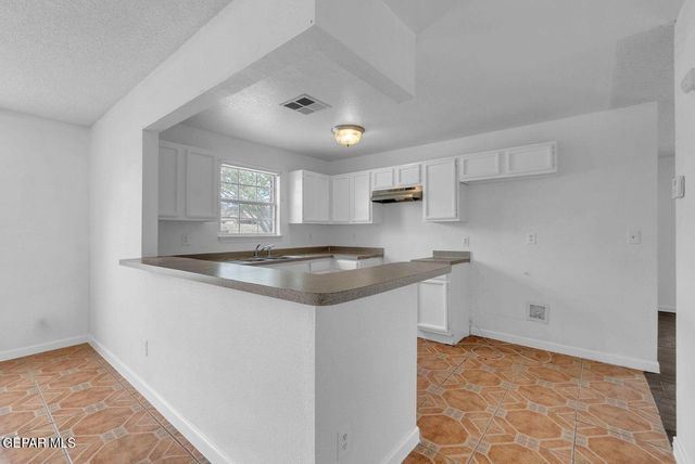 1082 Mill Valley Road, Socorro, TX 79927