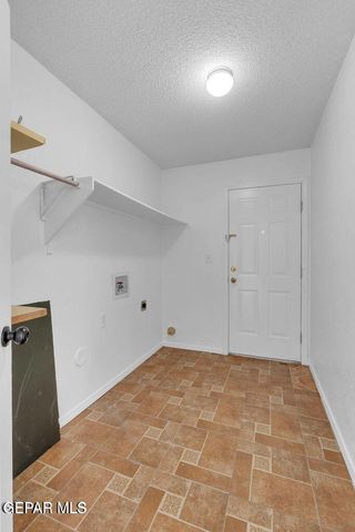 1082 Mill Valley Road, Socorro, TX 79927