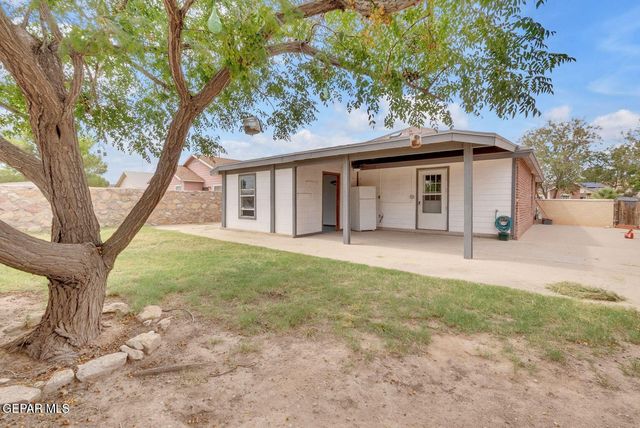 1082 Mill Valley Road, Socorro, TX 79927