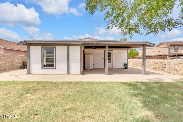 1082 Mill Valley Road, Socorro, TX 79927