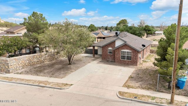 1082 Mill Valley Road, Socorro, TX 79927