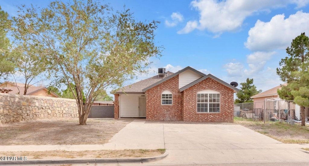 1082 Mill Valley Road, Socorro, TX 79927