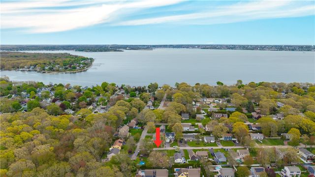 59 Belvedere Drive, Bristol, RI 02809