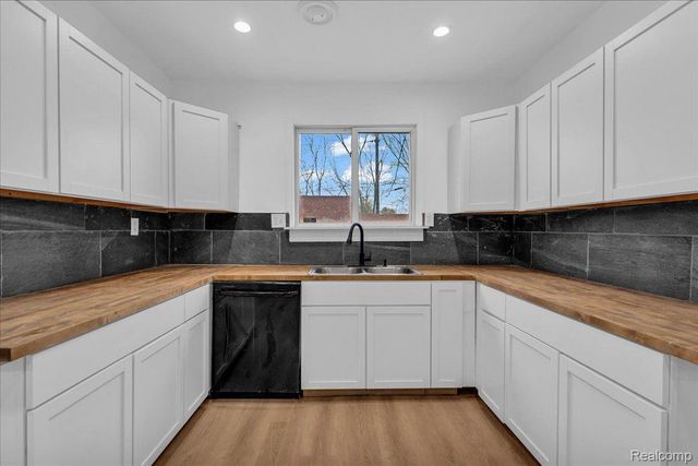 1419 Atkinson Street, Detroit, MI 48206