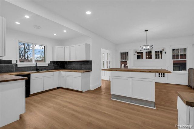 1419 Atkinson Street, Detroit, MI 48206