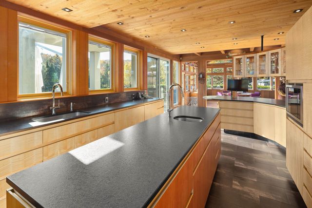 230 Belle View, Stowe, VT 05672