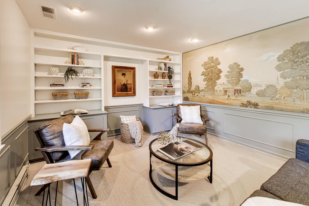 Image 19 of property listing at 54 ORCHARD WAY N, Rockville, MD 20854