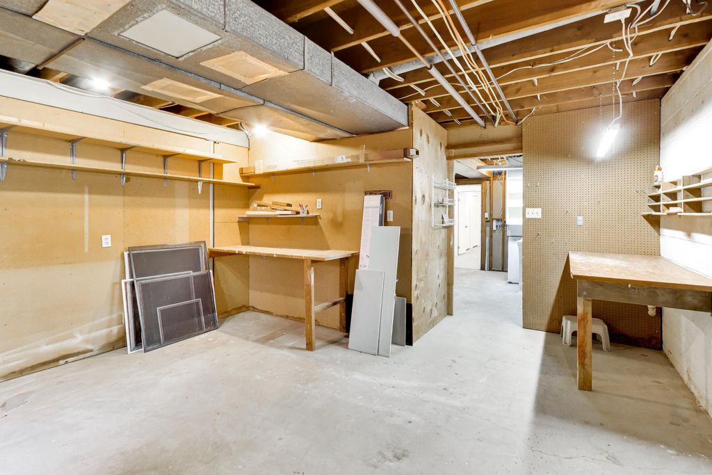 Image 30 of property listing at 54 ORCHARD WAY N, Rockville, MD 20854