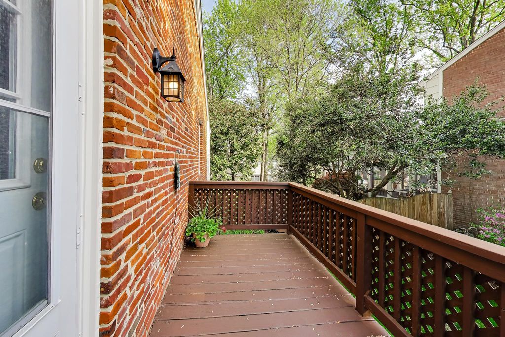 Image 31 of property listing at 54 ORCHARD WAY N, Rockville, MD 20854