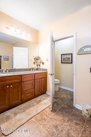 319 Regency Place 319, Woodbridge, NJ 07095