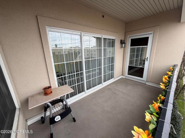 319 Regency Place 319, Woodbridge, NJ 07095