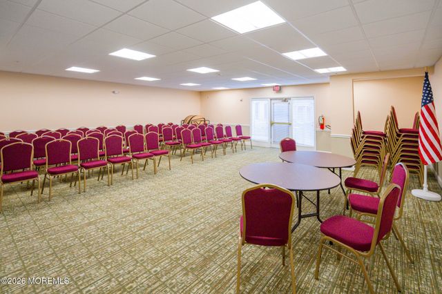 319 Regency Place 319, Woodbridge, NJ 07095