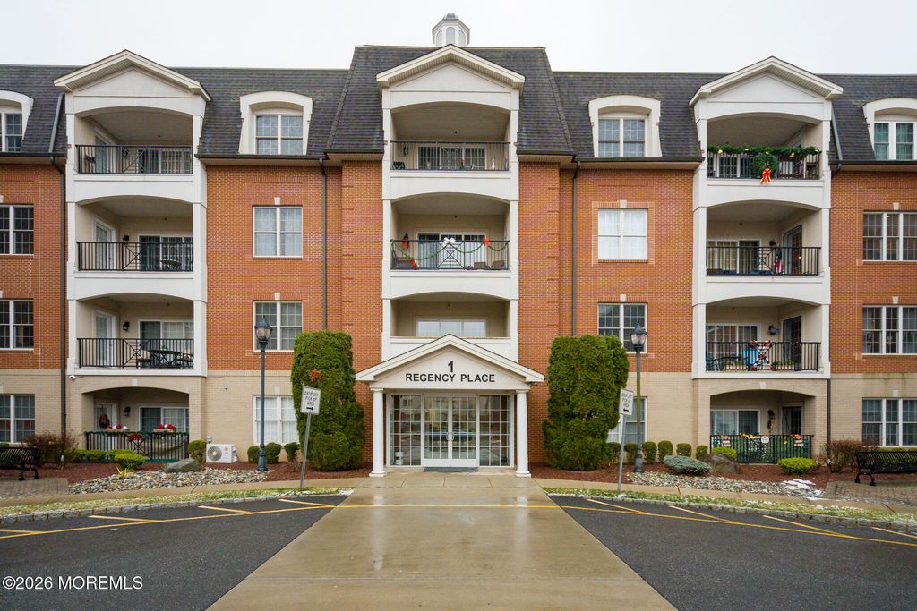 319 Regency Place 319, Woodbridge, NJ 07095