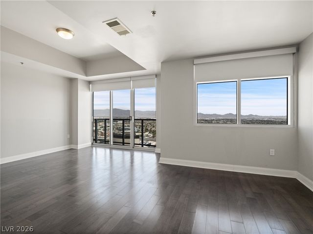 150 Las Vegas Boulevard 2512, Las Vegas, NV 89101