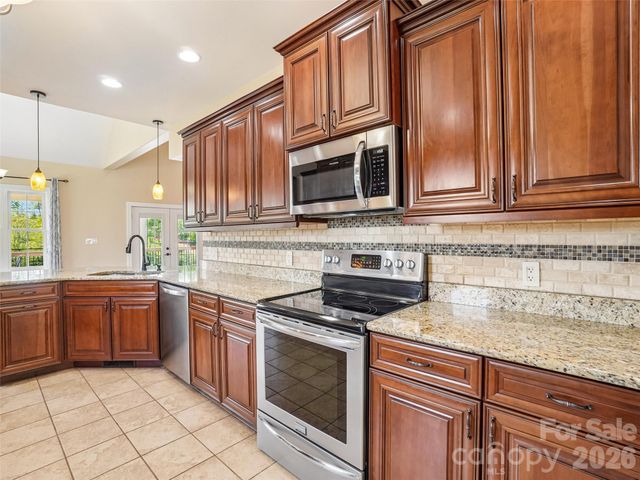 65 Horizon Way, Alexander, NC 28701