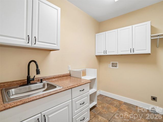 65 Horizon Way, Alexander, NC 28701