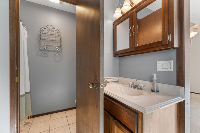 737 Meadow Run Drive SW, Rochester, MN 55902