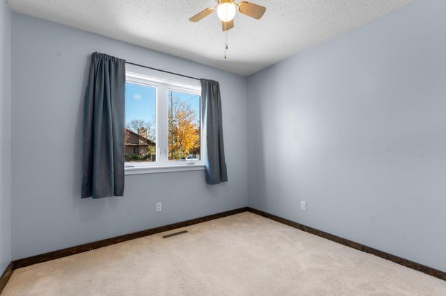 737 Meadow Run Drive SW, Rochester, MN 55902