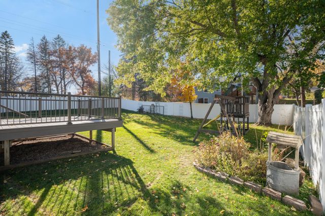 737 Meadow Run Drive SW, Rochester, MN 55902