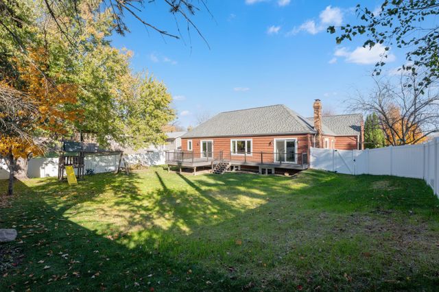 737 Meadow Run Drive SW, Rochester, MN 55902