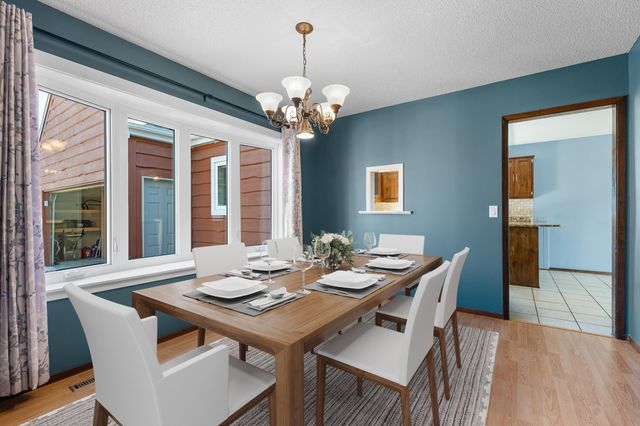 737 Meadow Run Drive SW, Rochester, MN 55902