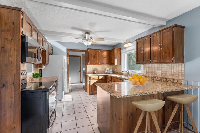 737 Meadow Run Drive SW, Rochester, MN 55902