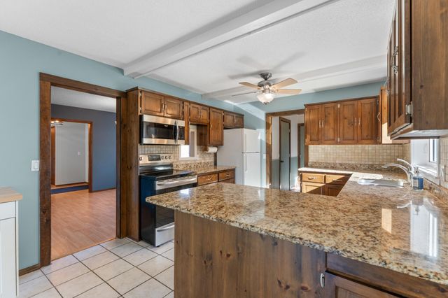 737 Meadow Run Drive SW, Rochester, MN 55902