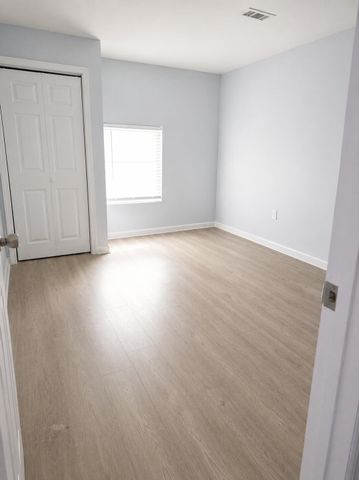 2351 Sorentrue Avenue, North Charleston, SC 29405