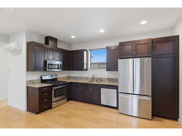 5216 Ne GARFIELD Ave, Portland, OR 97211