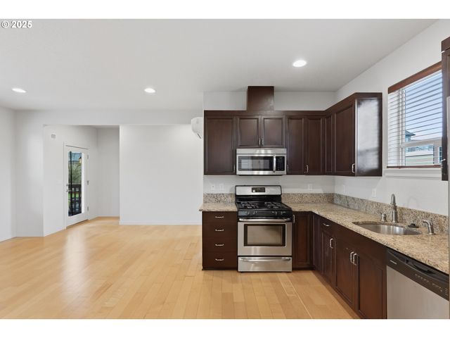 5216 Ne GARFIELD Ave, Portland, OR 97211