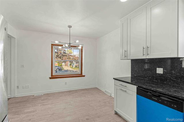 817 Lincoln Avenue, Lincoln Park, MI 48146