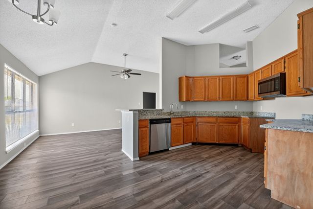 904 Breckenridge Drive, Desoto, TX 75115