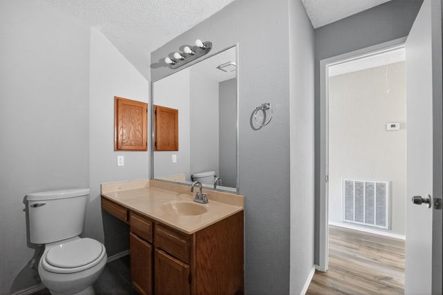 904 Breckenridge Drive, Desoto, TX 75115
