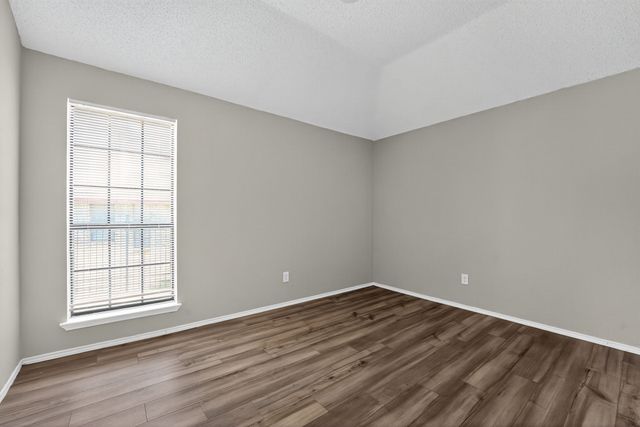 904 Breckenridge Drive, Desoto, TX 75115