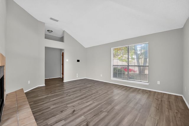 904 Breckenridge Drive, Desoto, TX 75115