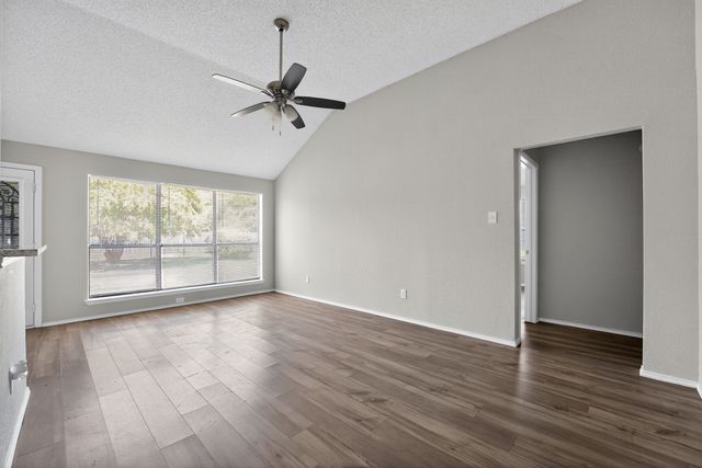 904 Breckenridge Drive, Desoto, TX 75115