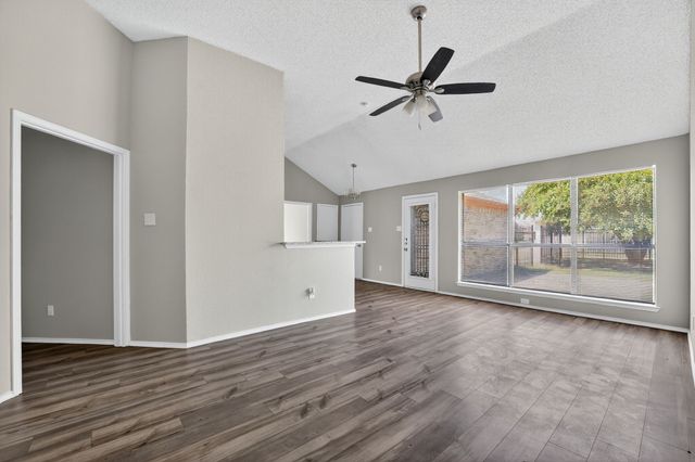 904 Breckenridge Drive, Desoto, TX 75115
