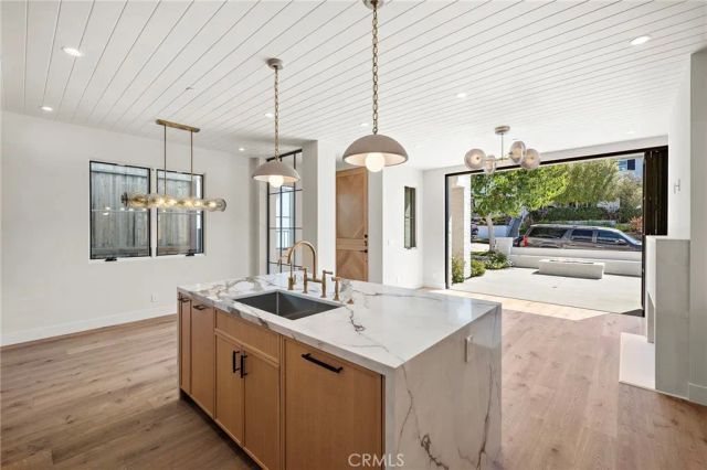 715 Poinsettia, Newport Beach, CA 92625