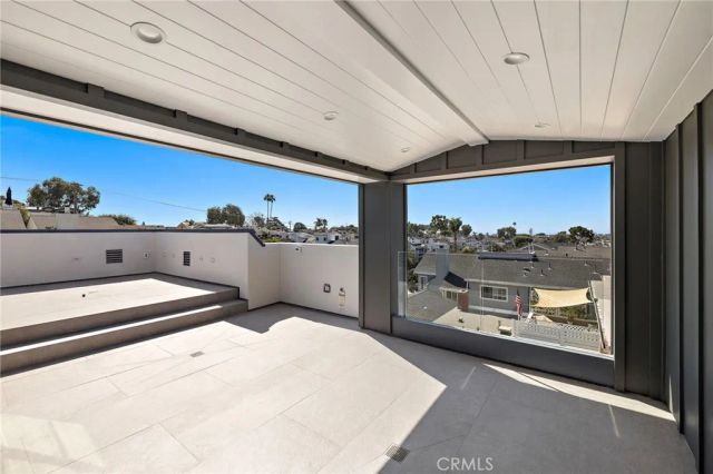 715 Poinsettia, Newport Beach, CA 92625