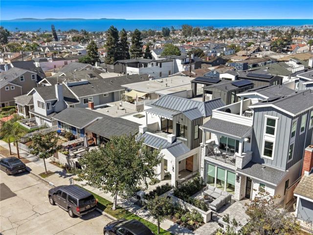 715 Poinsettia, Newport Beach, CA 92625