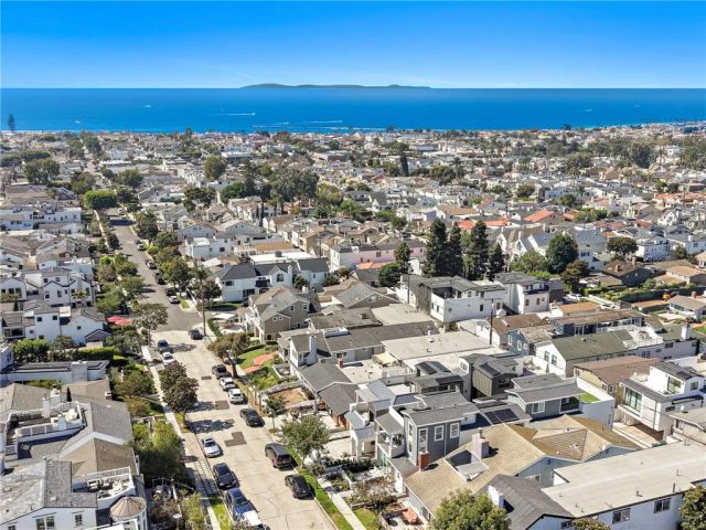 715 Poinsettia, Newport Beach, CA 92625