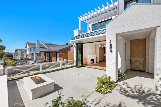 715 Poinsettia, Newport Beach, CA 92625