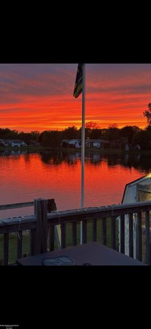 48585 Lakeview East Street, Shelby Twp, MI 48317