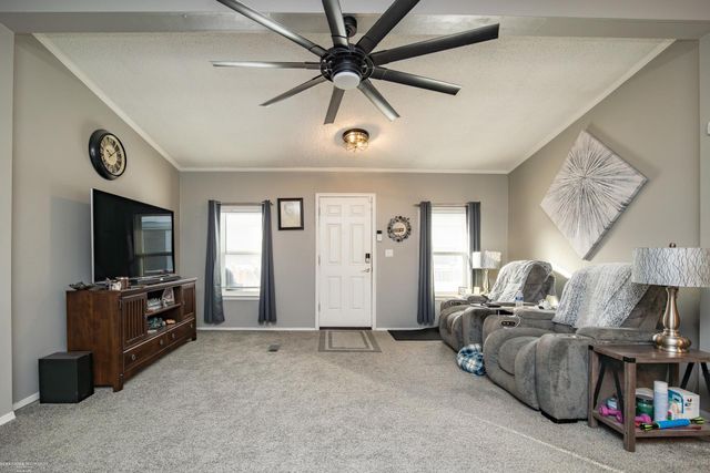 48585 Lakeview East Street, Shelby Twp, MI 48317