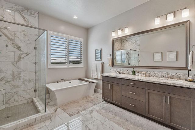 974 Ridgeline Road W, Madera, CA 93636